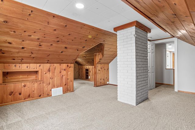 3439 Lee Avenue N, Crystal, MN 55422