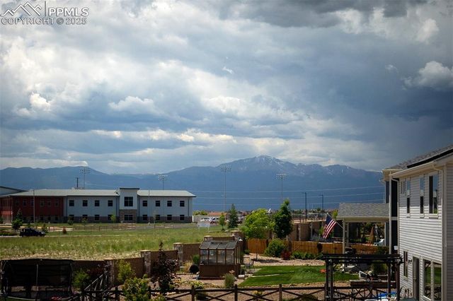 7059 Sedgerock Lane, Colorado Springs, CO 80927