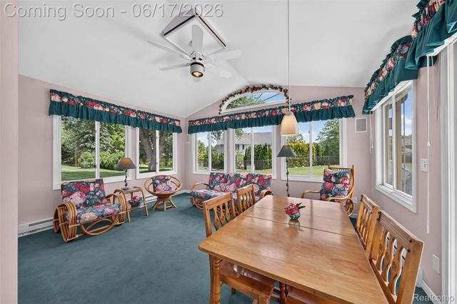 1236 Chaffer Drive, Rochester Hills, MI 48306