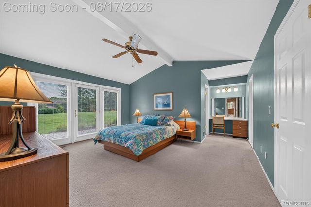 1236 Chaffer Drive, Rochester Hills, MI 48306