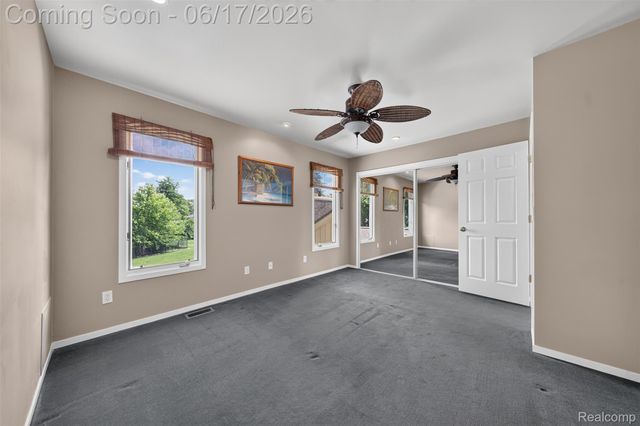 1236 Chaffer Drive, Rochester Hills, MI 48306