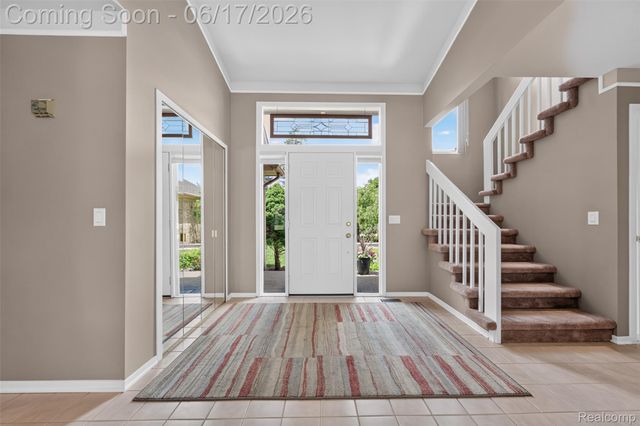 1236 Chaffer Drive, Rochester Hills, MI 48306
