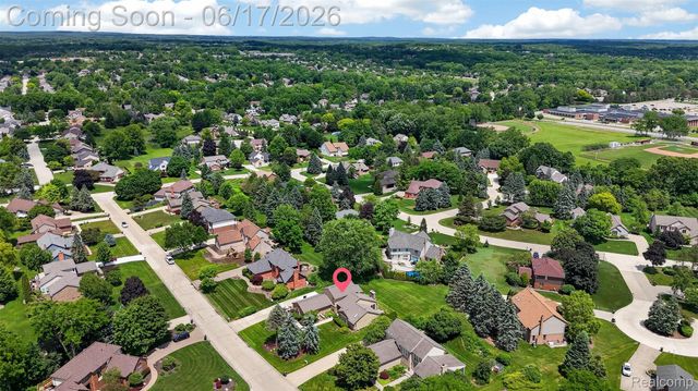 1236 Chaffer Drive, Rochester Hills, MI 48306