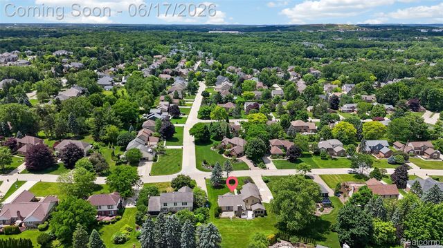 1236 Chaffer Drive, Rochester Hills, MI 48306