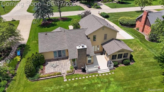 1236 Chaffer Drive, Rochester Hills, MI 48306