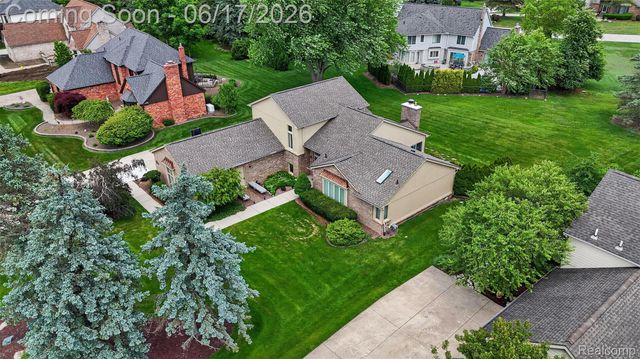 1236 Chaffer Drive, Rochester Hills, MI 48306