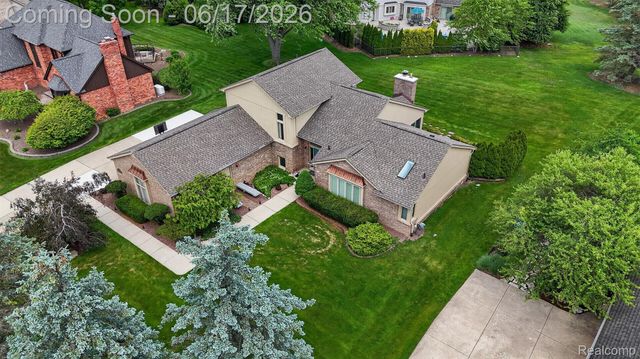 1236 Chaffer Drive, Rochester Hills, MI 48306