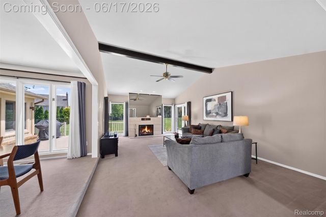 1236 Chaffer Drive, Rochester Hills, MI 48306
