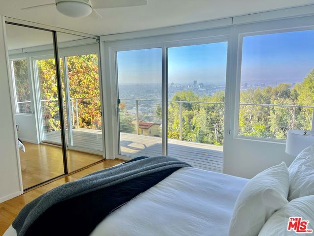 8376 Hollywood Boulevard, Los Angeles, CA 90069