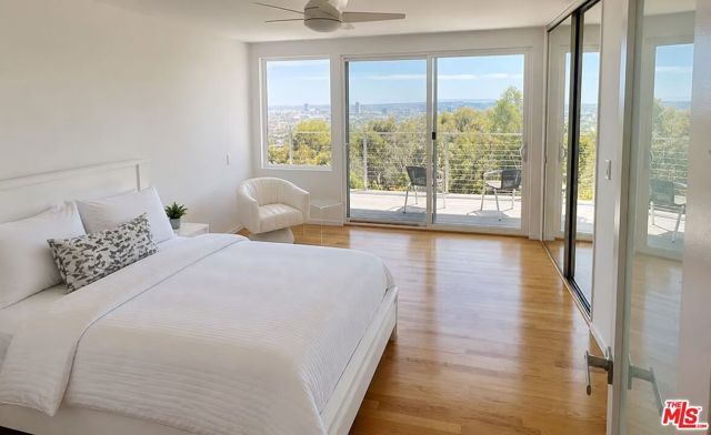 8376 Hollywood Boulevard, Los Angeles, CA 90069