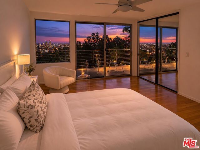 8376 Hollywood Boulevard, Los Angeles, CA 90069