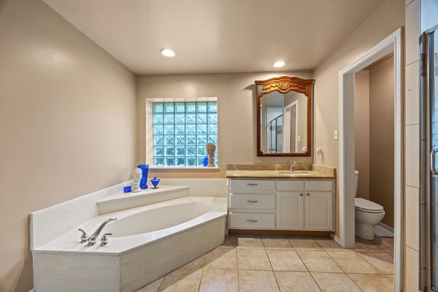 3817 Devonaire Drive, Fort Worth, TX 76008