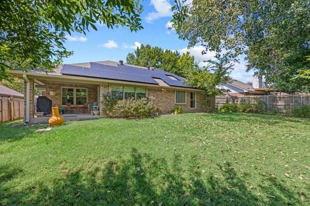 3817 Devonaire Drive, Fort Worth, TX 76008
