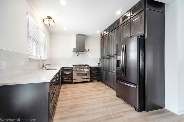 1830 S 11th Avenue, Maywood, IL 60153