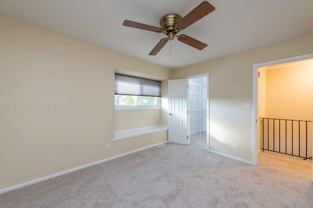 2634 Woodview Court, Waukegan, IL 60087