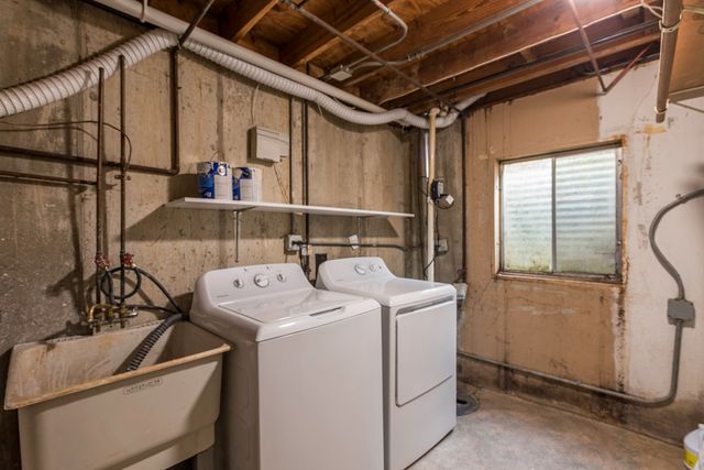 2634 Woodview Court, Waukegan, IL 60087