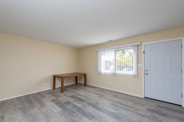 2634 Woodview Court, Waukegan, IL 60087