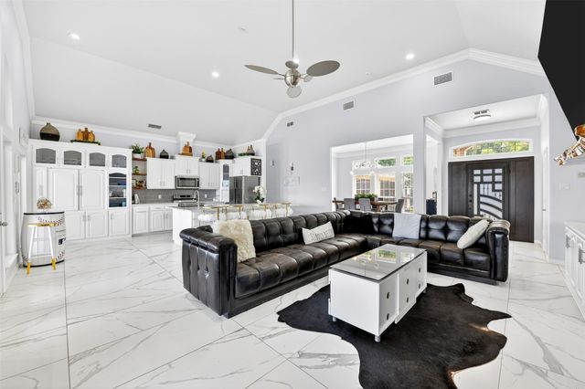 4508 Chavez Court, Granbury, TX 76048