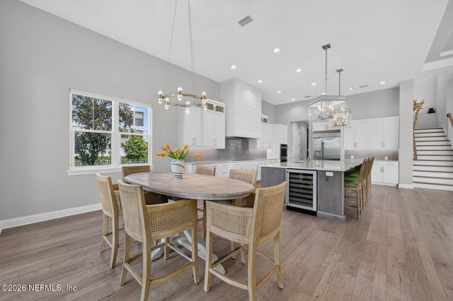 5244 COMMISSIONERS Drive, Jacksonville, FL 32224