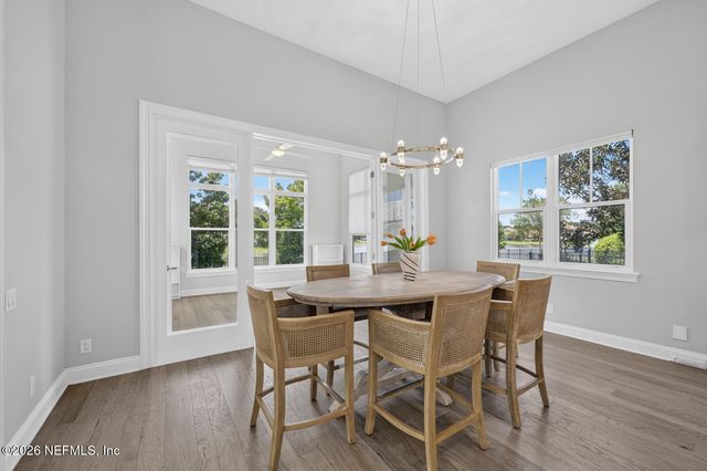 5244 COMMISSIONERS Drive, Jacksonville, FL 32224