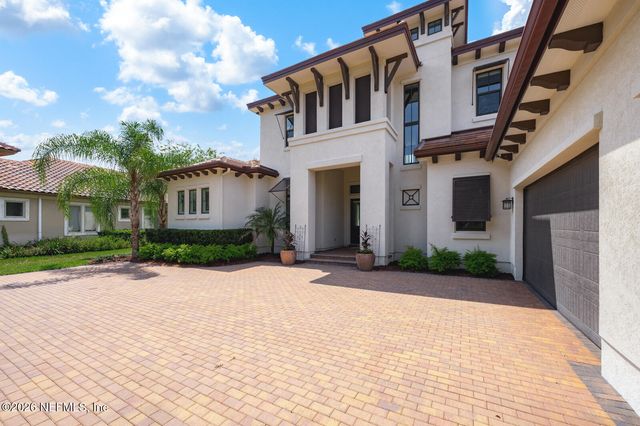5244 COMMISSIONERS Drive, Jacksonville, FL 32224