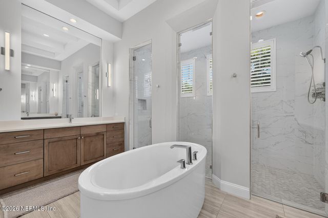 5244 COMMISSIONERS Drive, Jacksonville, FL 32224