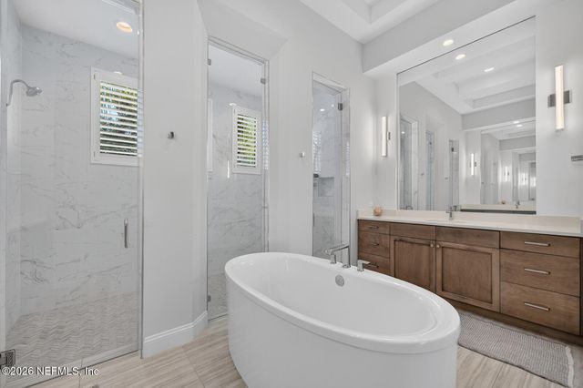 5244 COMMISSIONERS Drive, Jacksonville, FL 32224