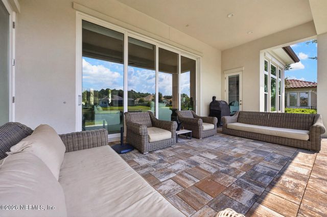 5244 COMMISSIONERS Drive, Jacksonville, FL 32224