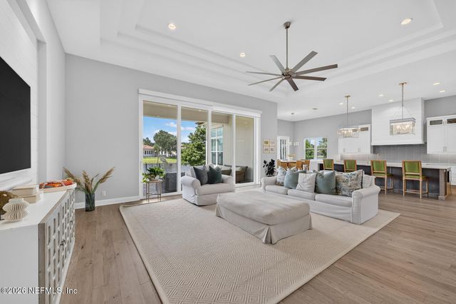 5244 COMMISSIONERS Drive, Jacksonville, FL 32224