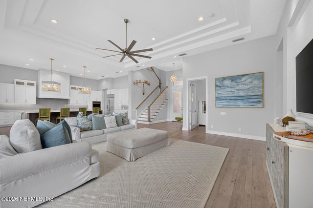 5244 COMMISSIONERS Drive, Jacksonville, FL 32224