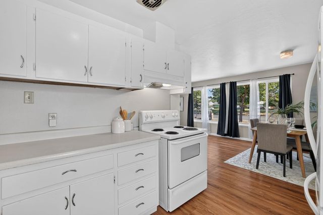 7021 21st Ave., Sacramento, CA 95820