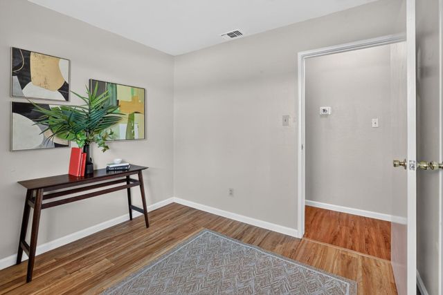 7021 21st Ave., Sacramento, CA 95820