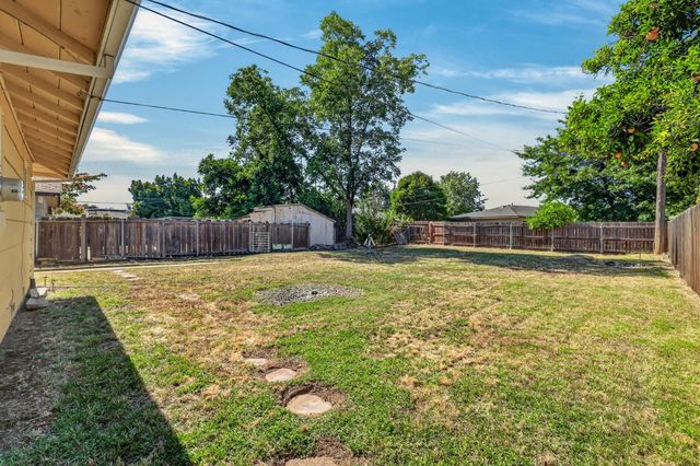 7021 21st Ave., Sacramento, CA 95820