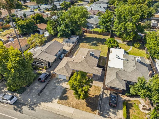 7021 21st Ave., Sacramento, CA 95820