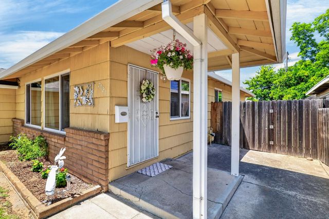 7021 21st Ave., Sacramento, CA 95820