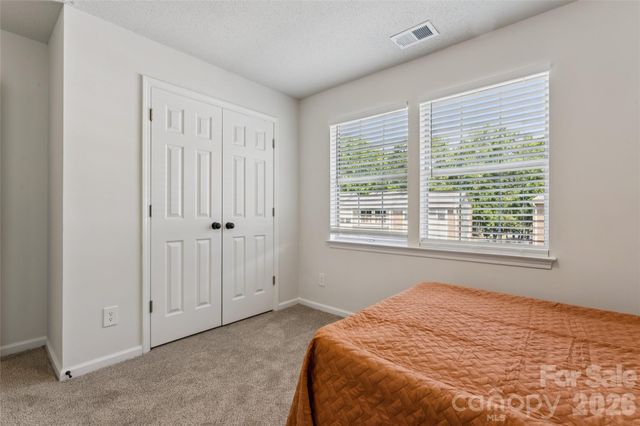 1620 Arlyn Circle L, Charlotte, NC 28213
