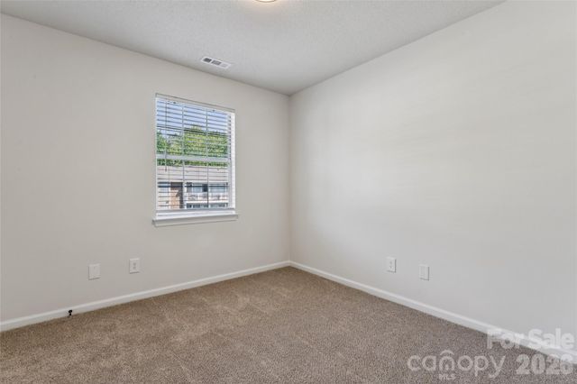1620 Arlyn Circle L, Charlotte, NC 28213