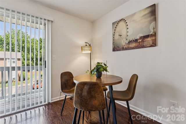 1620 Arlyn Circle L, Charlotte, NC 28213
