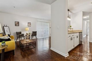 1620 Arlyn Circle L, Charlotte, NC 28213
