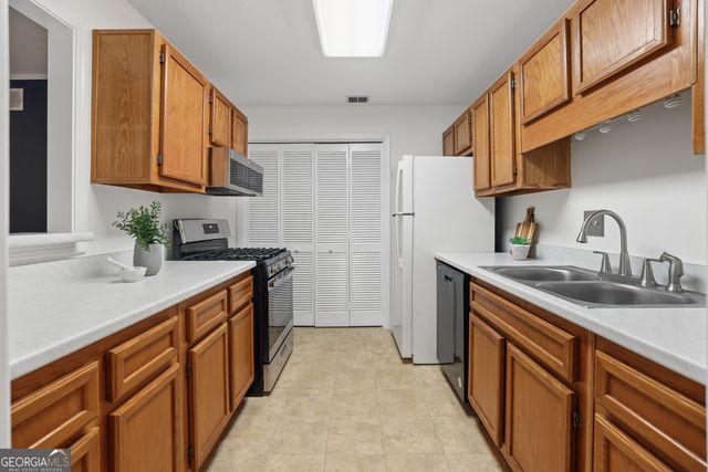 801 Gettysburg Place, Sandy Springs, GA 30350