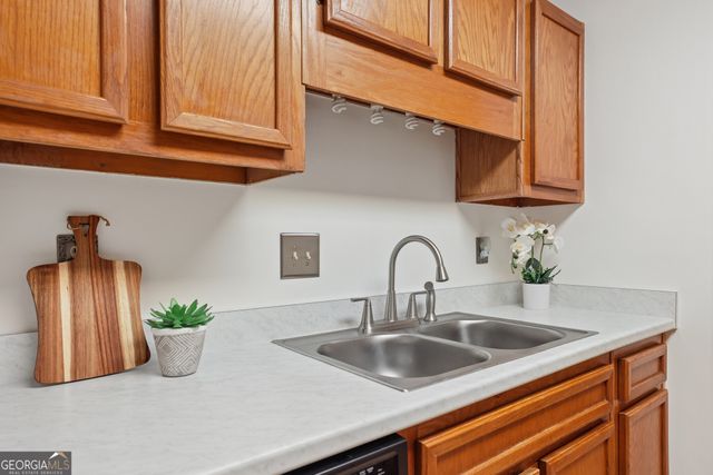 801 Gettysburg Place, Sandy Springs, GA 30350