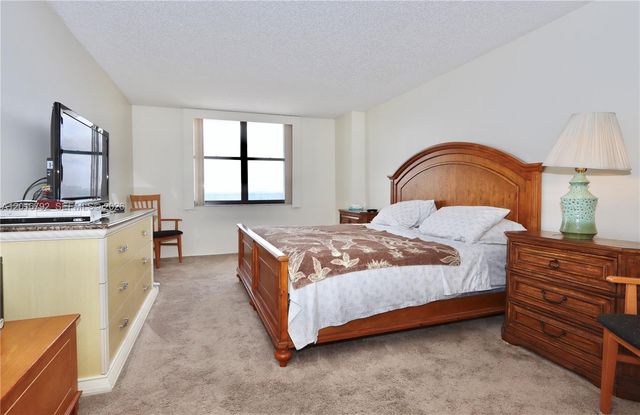 2401 S Ocean Drive 806, Hollywood, FL 33019