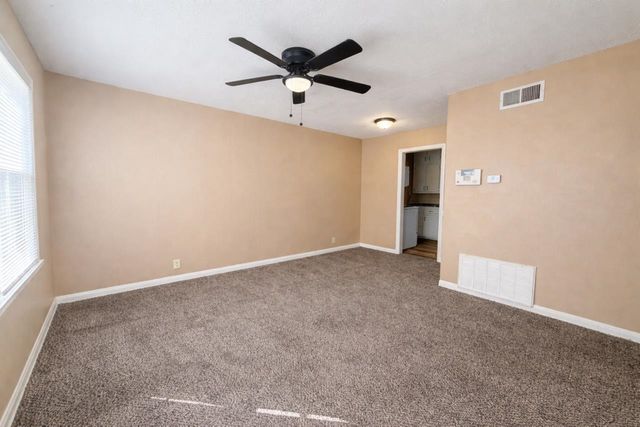 1722 E 22nd St N, Wichita, KS 67219