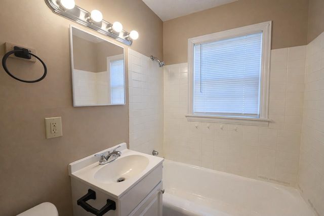 1722 E 22nd St N, Wichita, KS 67219