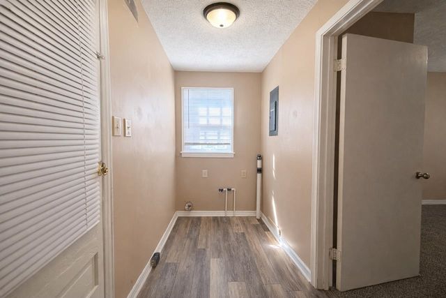 1722 E 22nd St N, Wichita, KS 67219