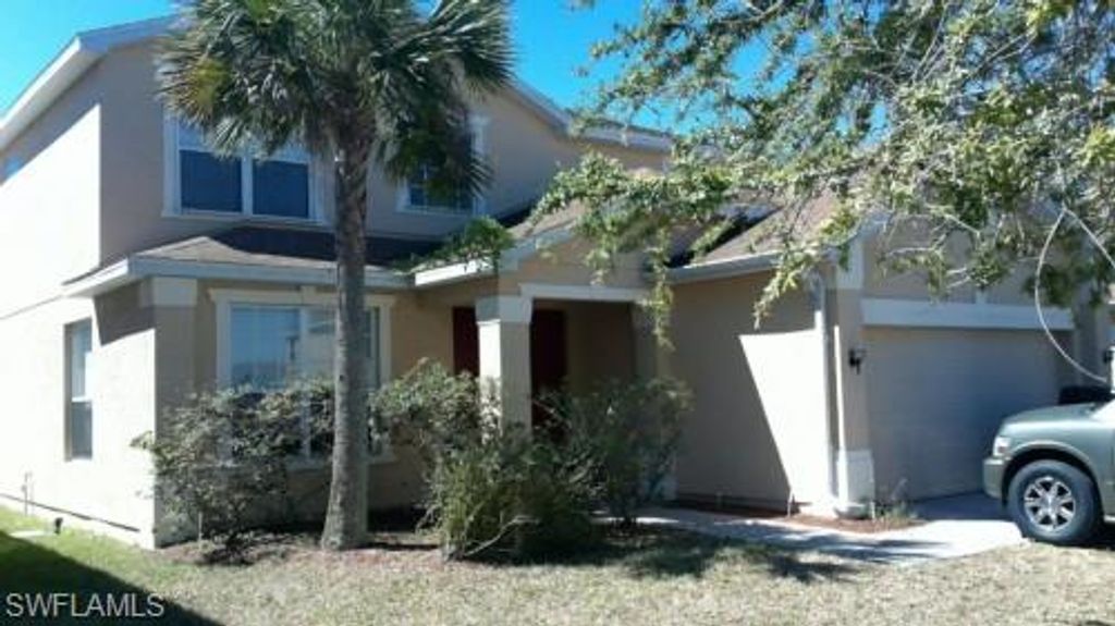 11524 Clumbet LN, LEHIGH ACRES, FL 33971 — exterior