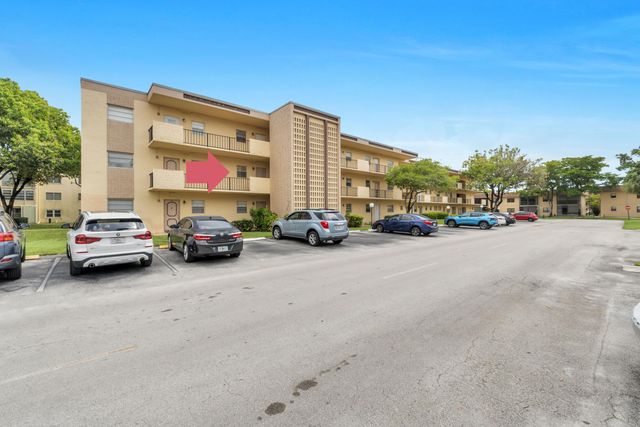 301 Cambridge Road 202, Hollywood, FL 33024