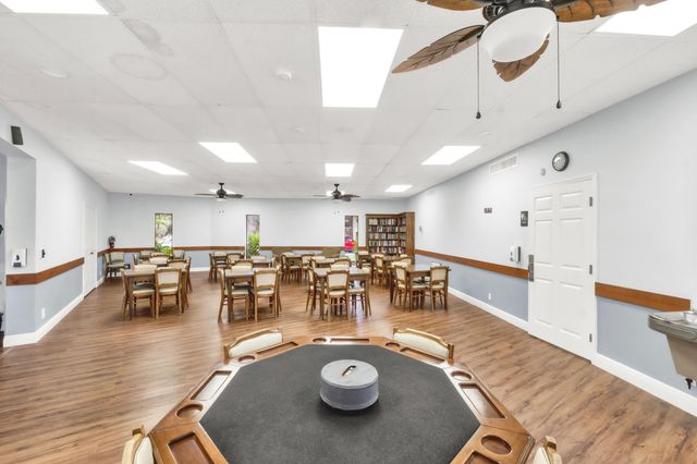301 Cambridge Road 202, Hollywood, FL 33024