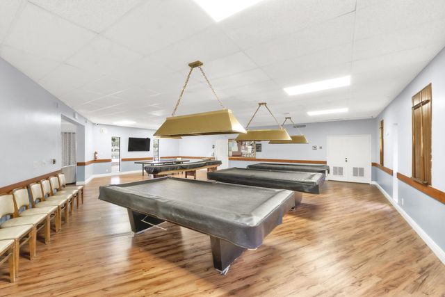 301 Cambridge Road 202, Hollywood, FL 33024