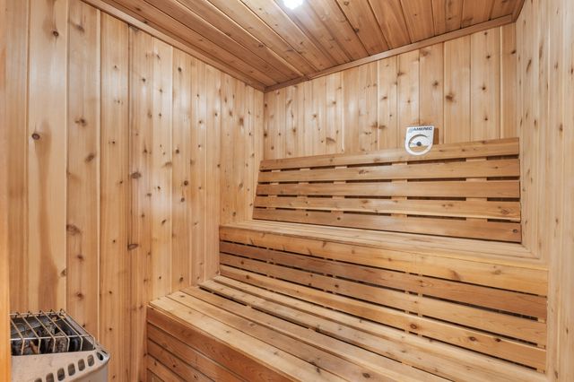 301 Cambridge Road 202, Hollywood, FL 33024